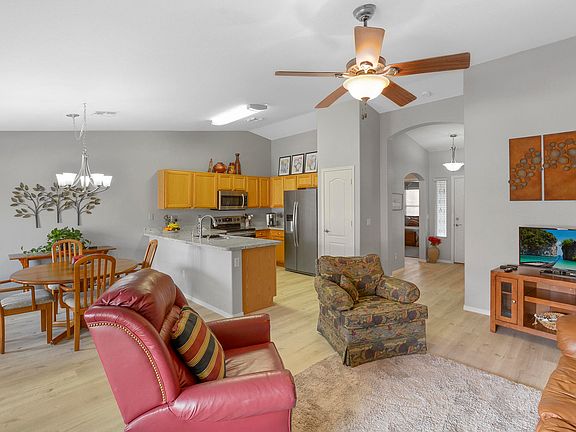 3rd image of 1404 E Las Colinas Dr