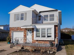 265 W Fulton St, Long Beach, NY 11561