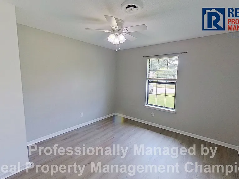 301 Dennis Rd — Photo 10