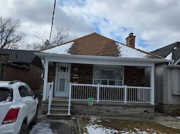 26 Landour Ave, Toronto, ON M6M 4J4