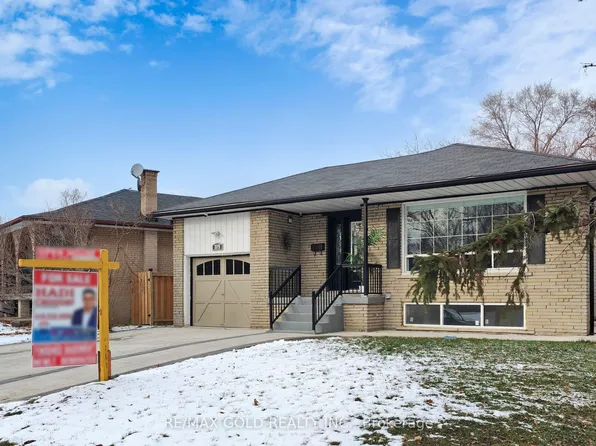 189 Kingsview Blvd, Toronto, ON M9R 1V7