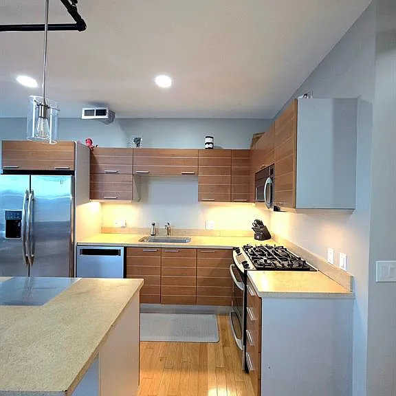 614 S Troy St #205 — Photo 8