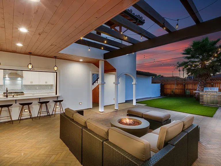 166 Avenida Aragon #B — Photo 16