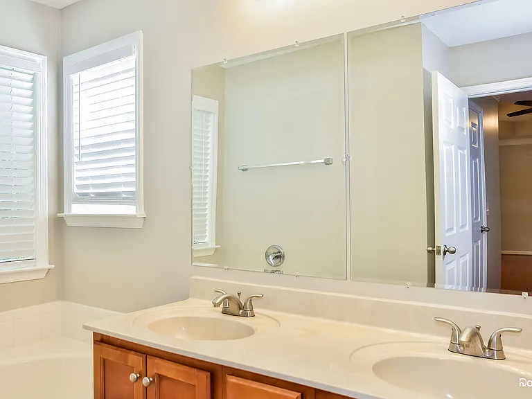 3420 Whitesail Ct — Photo 7