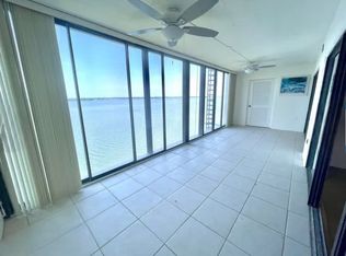 250 S Sykes Creek Pkwy APT 607, Merritt Island, FL 32952