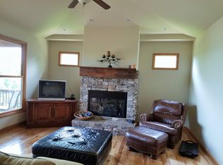 165 Amble Ln, Eureka Springs, AR 72632