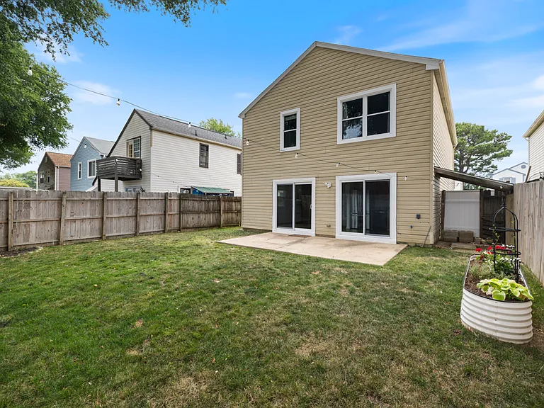 5316 Glenville Cir — Photo 20