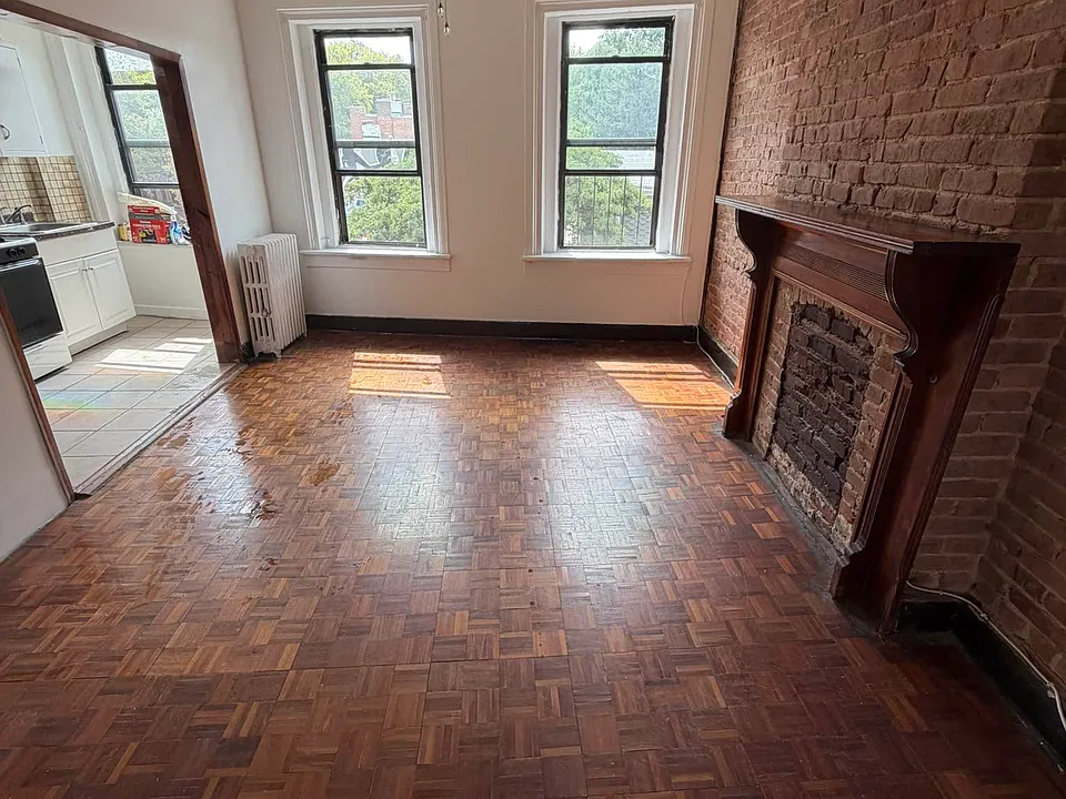 227 De Kalb Ave #3