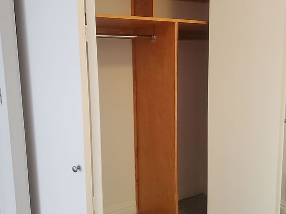 4th image of 245 E 63rd St APT 811