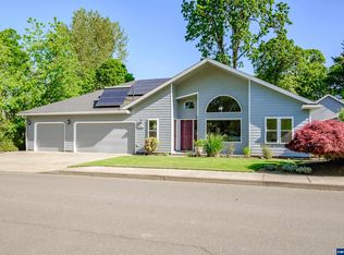 184 River Oak Rd, Independence, OR 97351