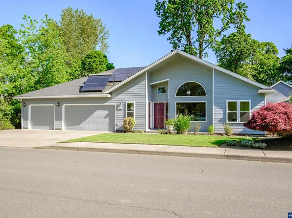 184 River Oak Rd, Independence, OR 97351