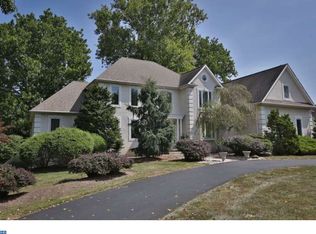 140 Gwyn Lynn Dr, Ivyland, PA 18974