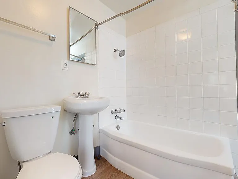 1127 Bell St — Photo 15