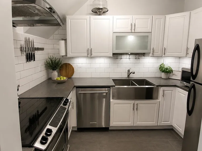 224 Monroe St #2FS — Photo 3