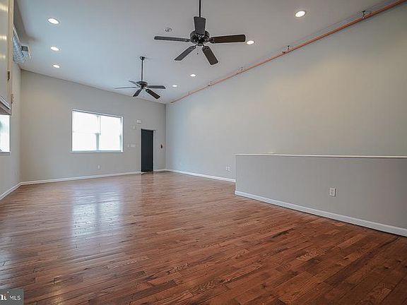 4th image of 2601 Frankford Ave