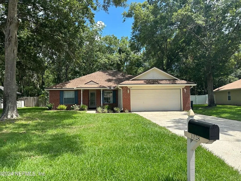 1028 Flora Parke Dr