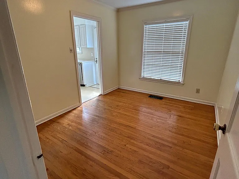1255 San Patricio Dr — Photo 9