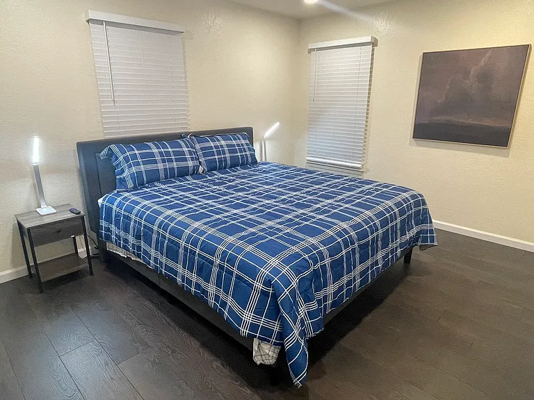 6807 Bender Dr — Photo 32