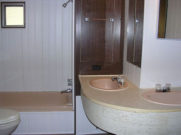 Double Vanities in Bath
