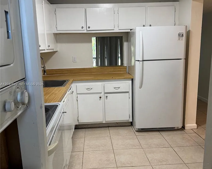 7900 S Colony Cir S #207