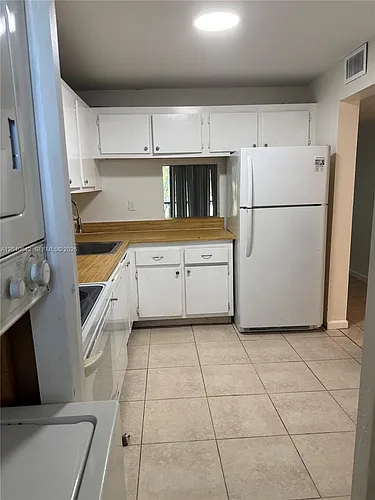 7900 S Colony Cir S #207 Photo 1