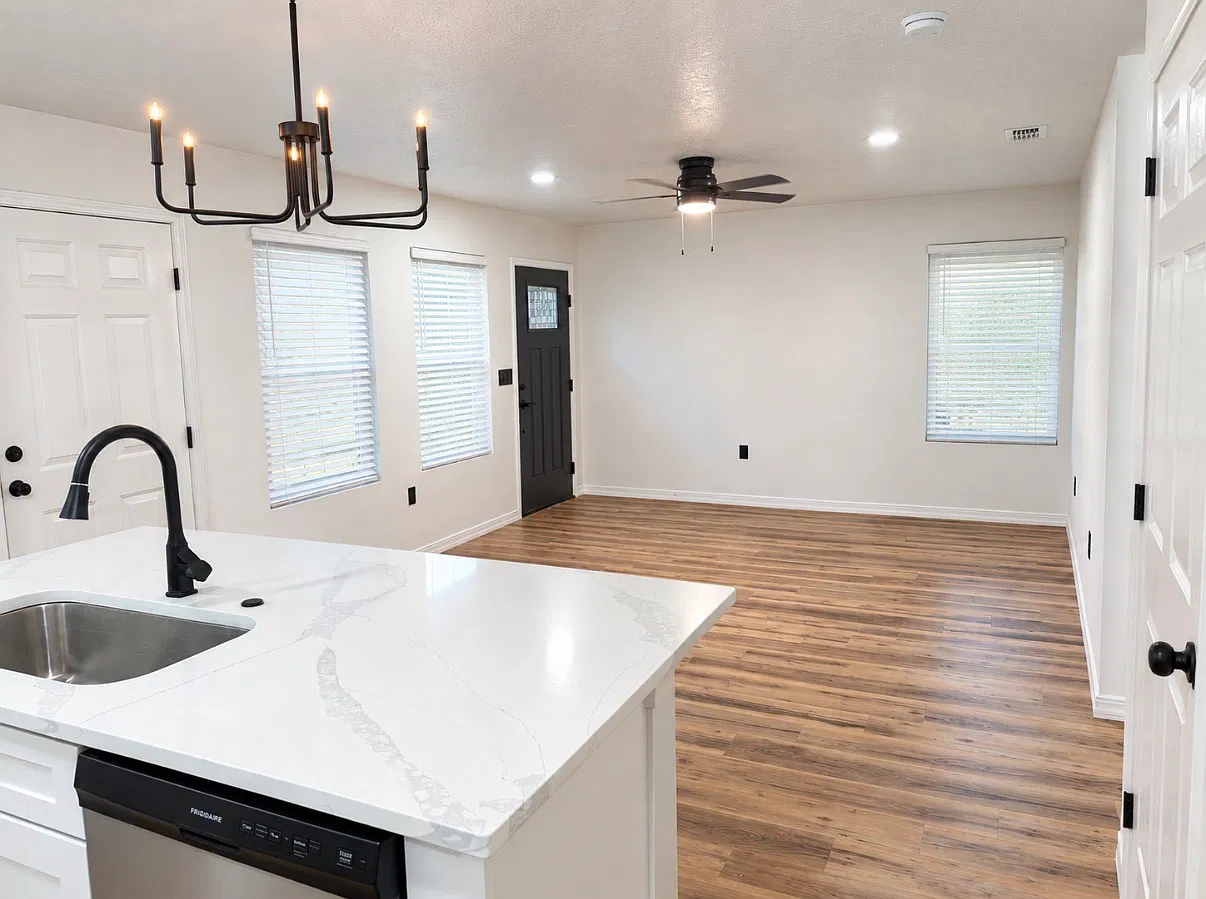 3512 Ethan Ave — Photo 2