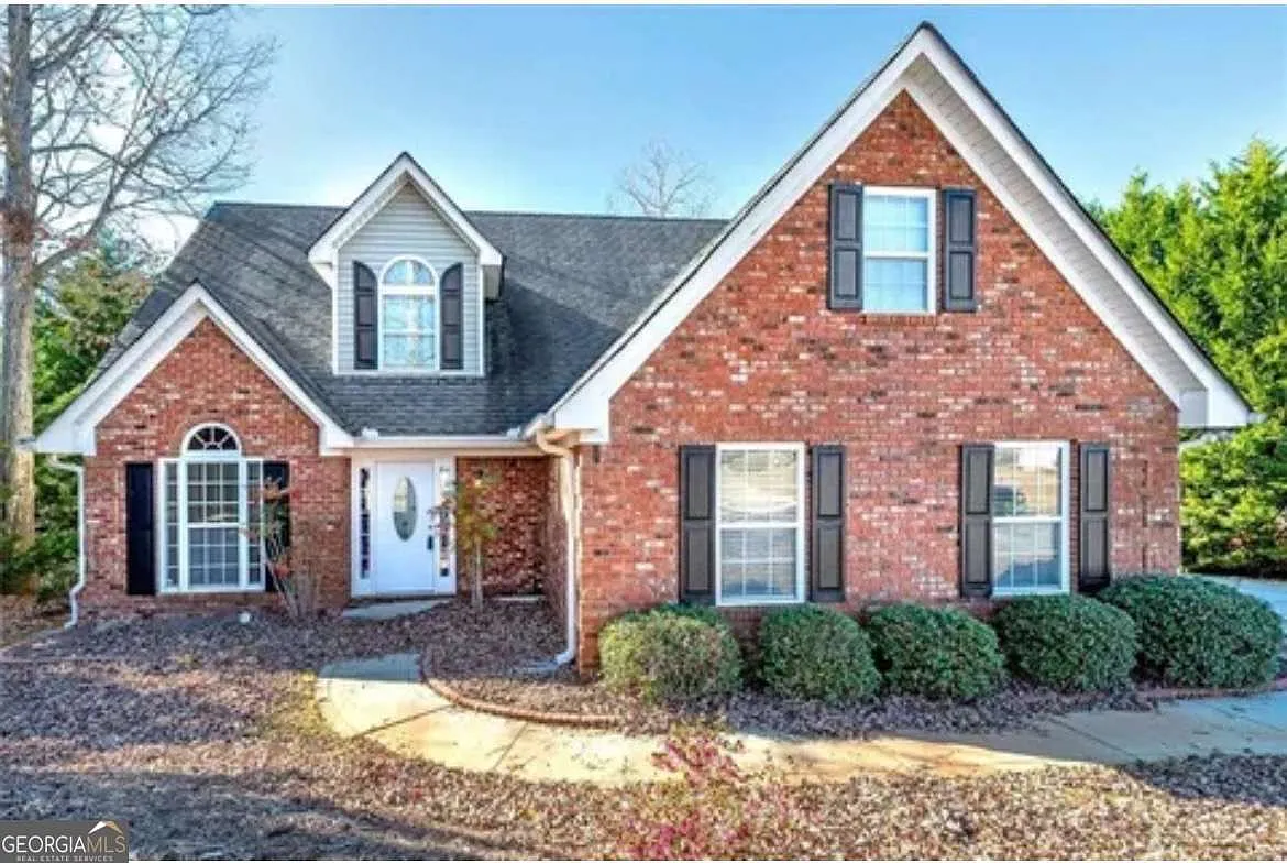 135 Saddle Ln photo 1
