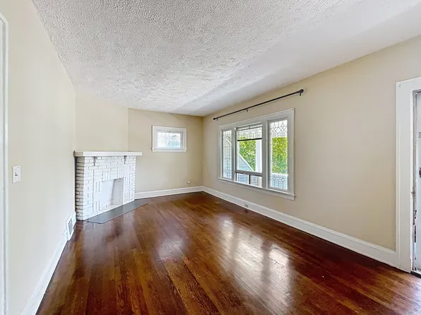 2683 Hampshire Rd #2, Cleveland Heights, OH 44106