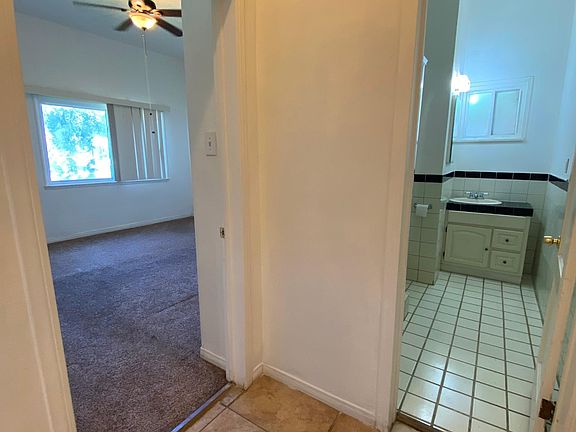 4th image of 23244 Victory Blvd