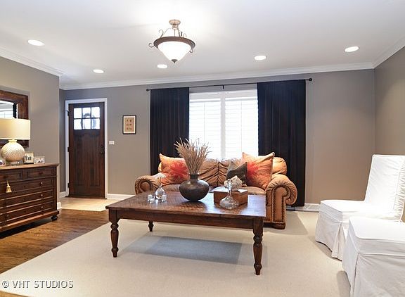 2nd image of 1045 Broadmoor Pl