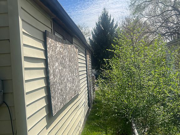 5th image of 3242 Collier St
