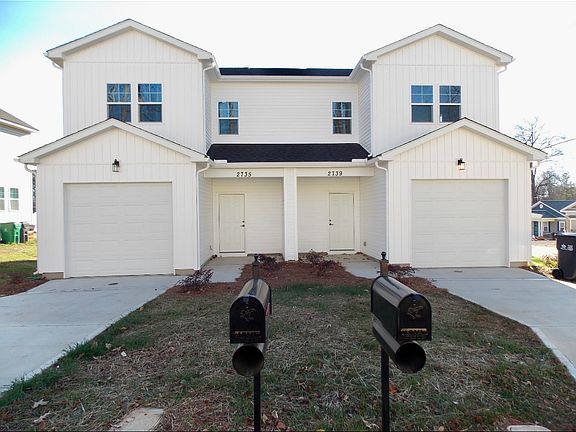 3rd image of 2735 And 2739 Primrose Ave #2739