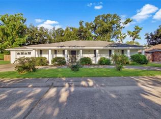 2 Donelon Dr, River Ridge, LA 70123