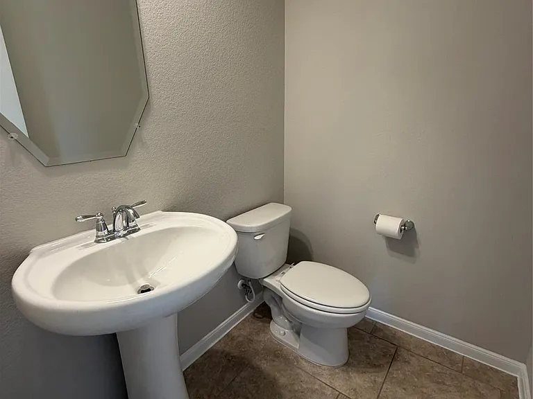 1234 Willow Plains Ln — Photo 3