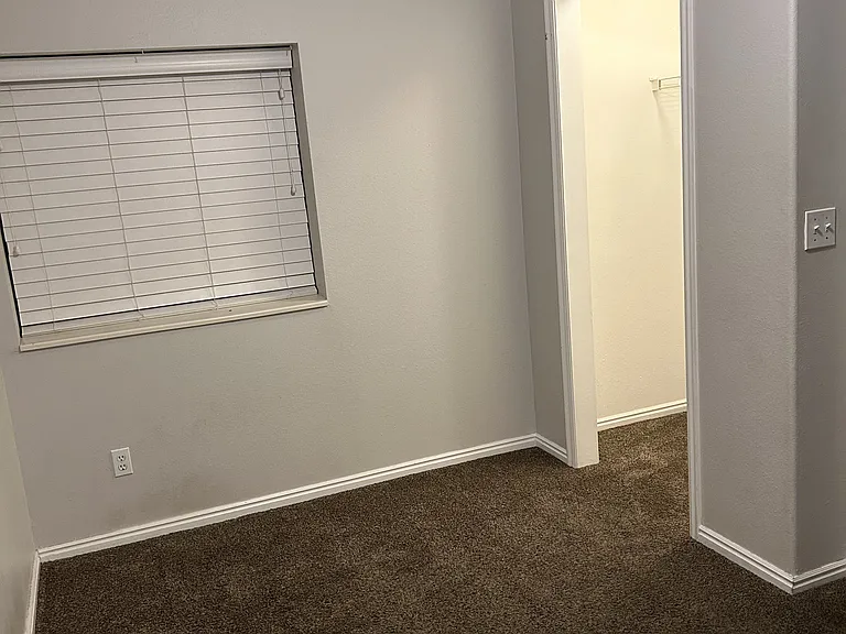 1947 S Columbia Ln #20 — Photo 11