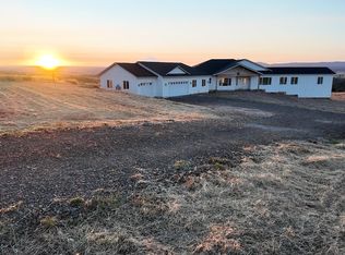 823 Horseshoe Bend Rd, Centerville, WA 98613