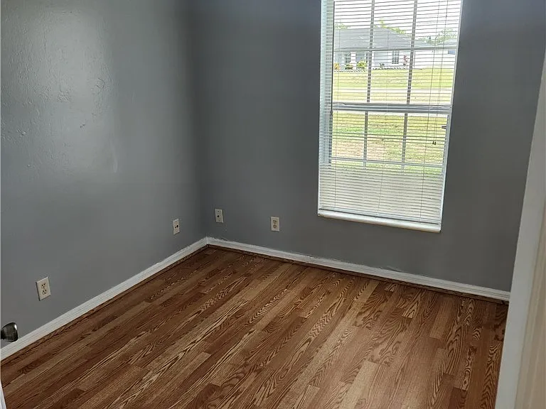 1627 S Gator Cir — Photo 4