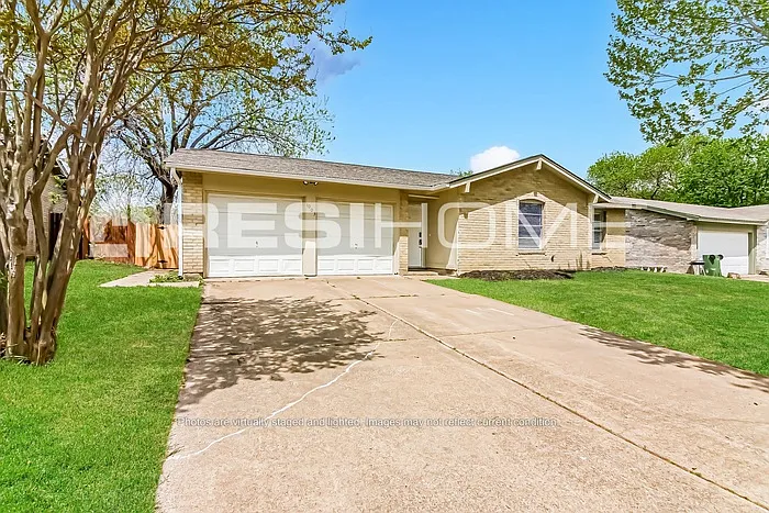 1003 Candlewick St — Photo 3