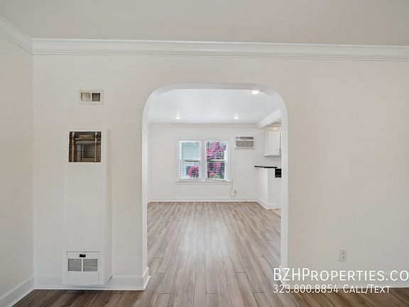 4th image of 7942 Fountain Ave