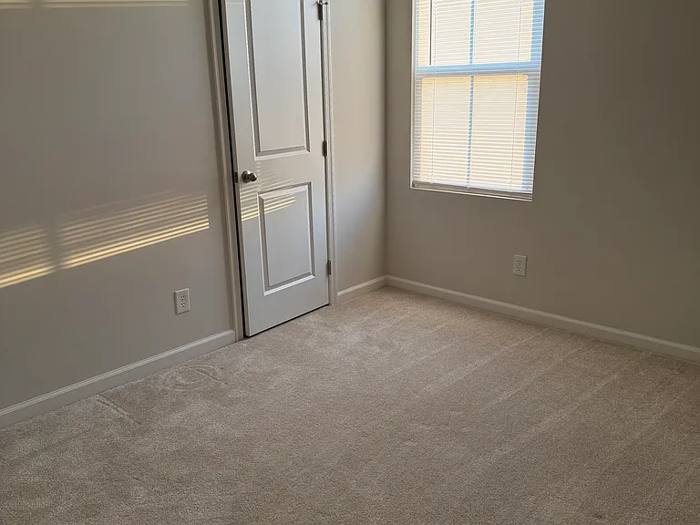 1730 Cascades Dr — Photo 25