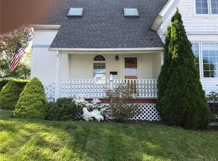 245 Vauxhall St, New London, CT 06320
