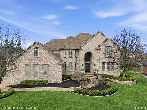2nd image of 7219 Vista Dr
