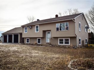 1725 Glasgo Rd, Griswold, CT 06351