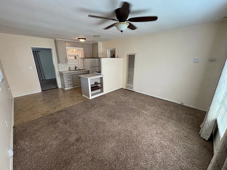 4527 Avon St — Photo 5