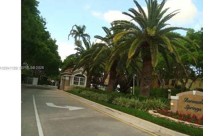 3 bed, 1669 sqft, $4,500 — Photo 3
