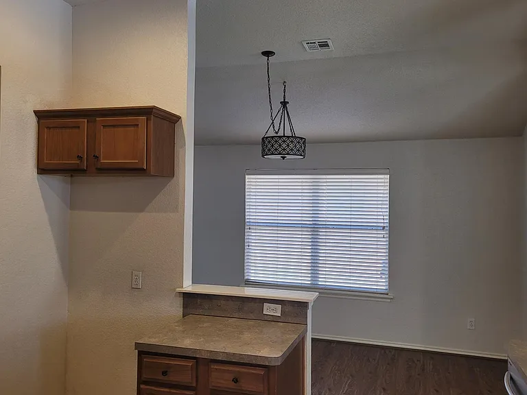 705 Shadowhill St — Photo 3