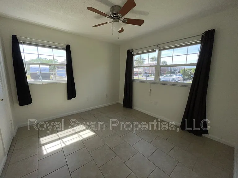 1920 E Edgewood Dr E #N1 — Photo 9