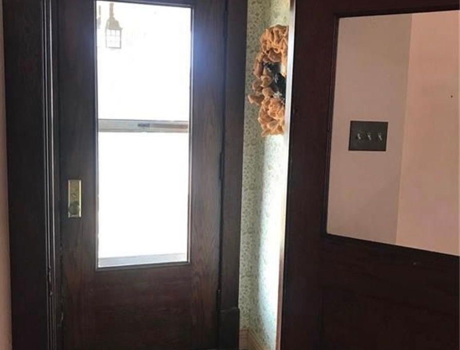 1st image of 2456 Ontario Ave