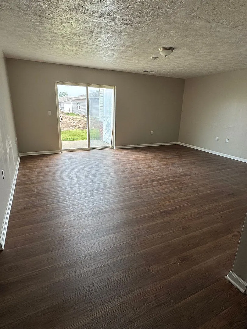 901 S Franklin Avenue — Photo 1