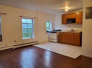 20A Vernon Ave #3, Brooklyn, NY 11206